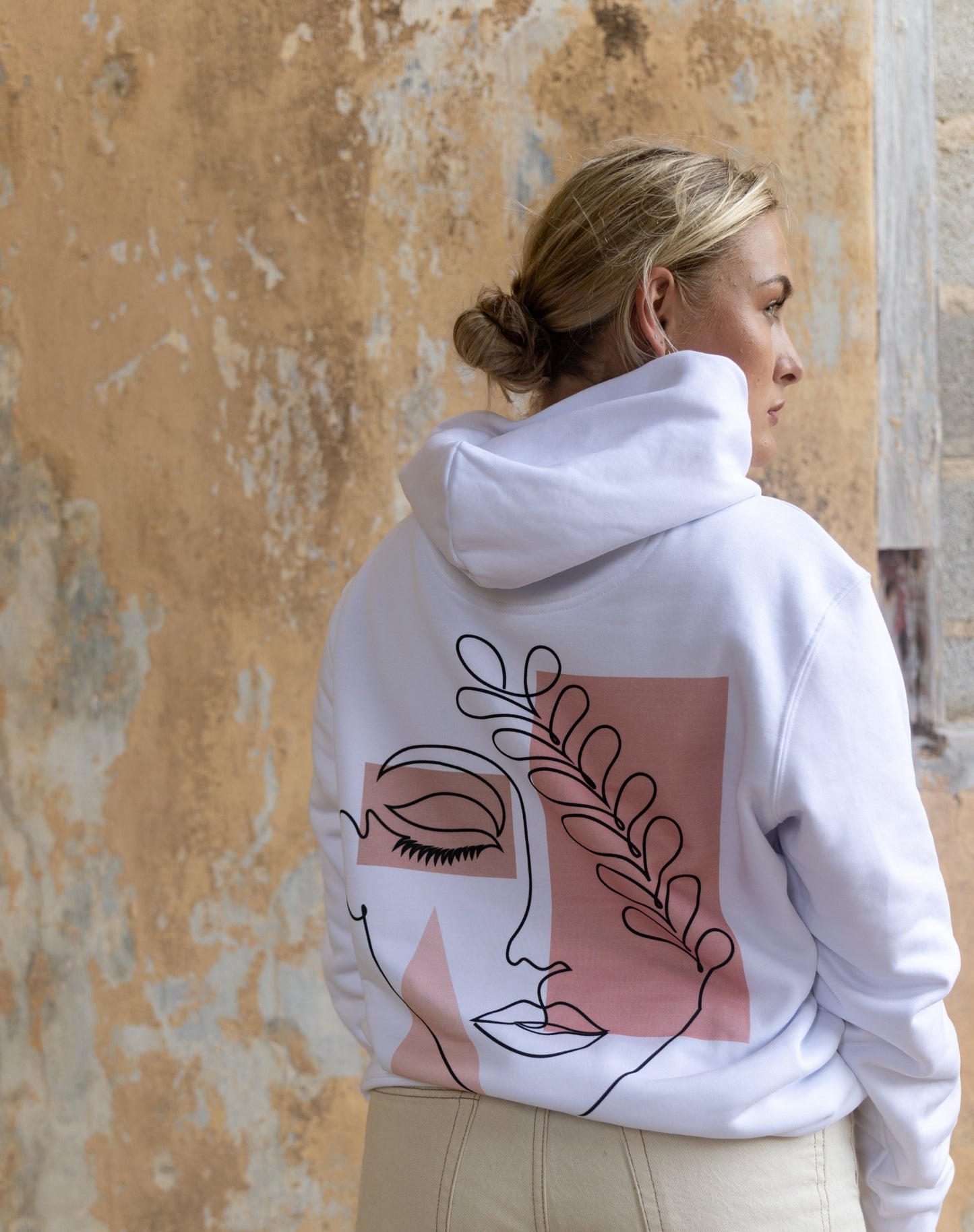 INNER GLOW Sweater Hoodie